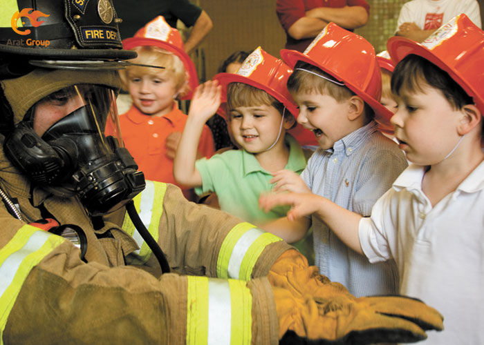 آموزش نکات آتش‌ نشانی به کودکان: تمرین ماهانه‌ی اصول ایمنی از آتش با کودکان