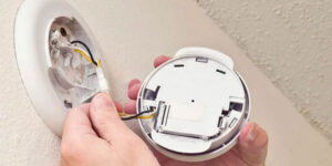 نصب اعلام حریق